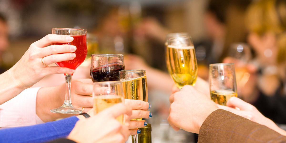 酒桌喝酒的十大法则,喝酒时看人品的六种表现