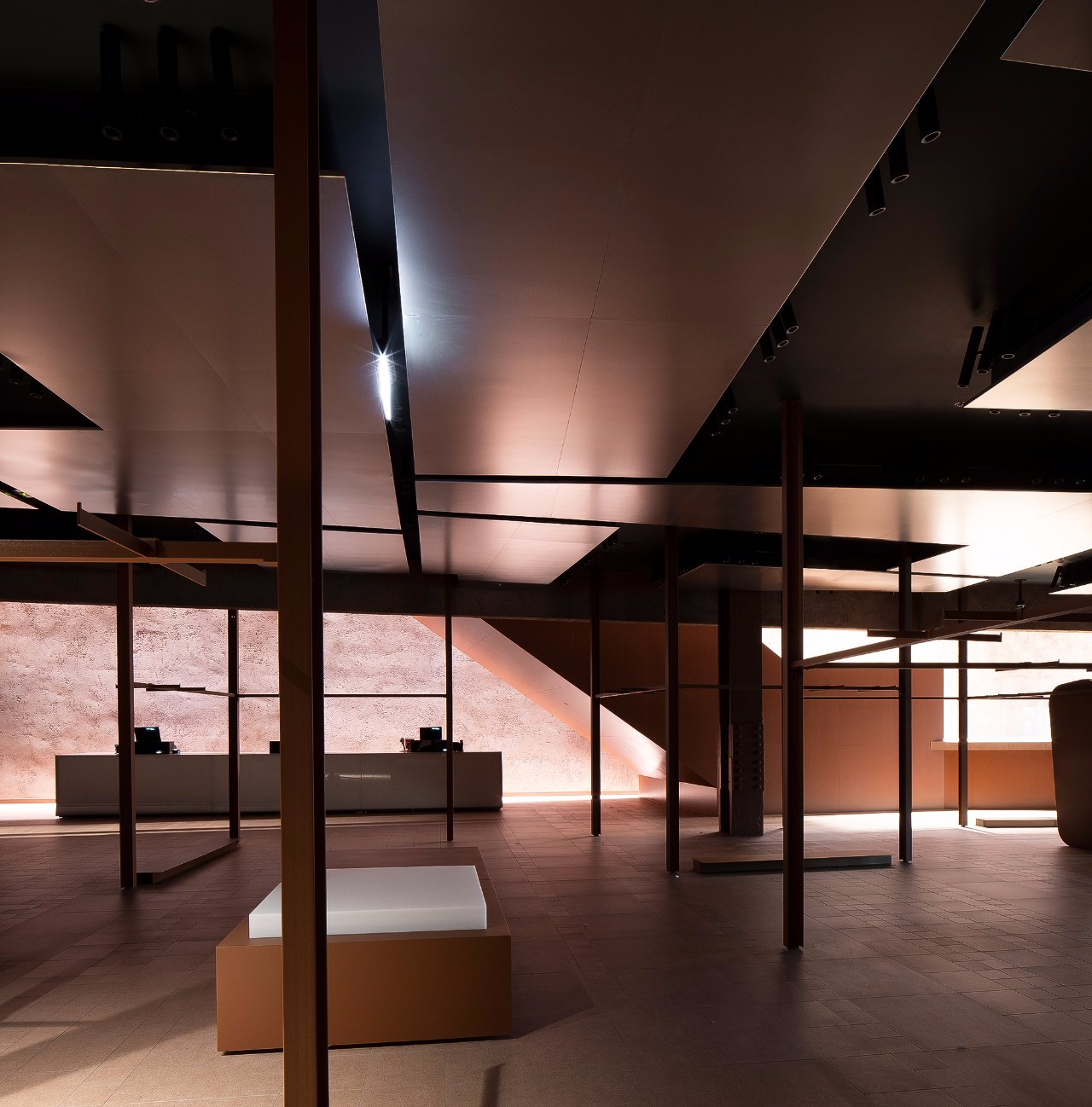 涓滀粨ur鎴愰兘,涓滀粨鏂颁綔棣栧彂