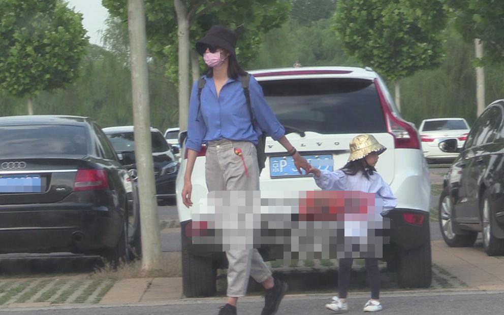 世界小姐张梓琳带娃,中国环球小姐张梓琳简介