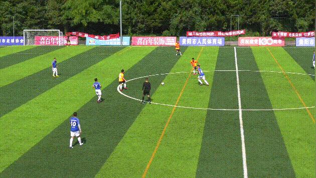 她想@所有人：“明年某日，请务必来捧我的100场！”