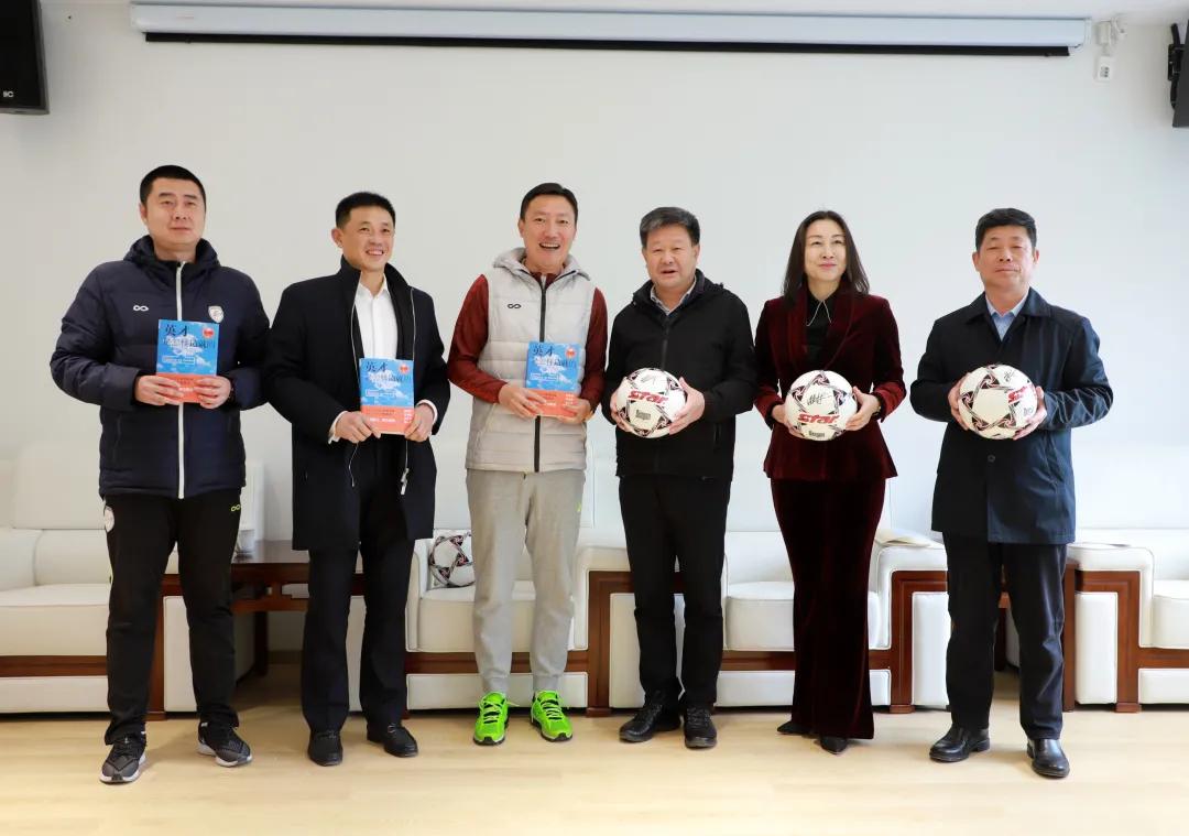 鏇叉尝闈掑矝,闈掑矝鏇叉尝