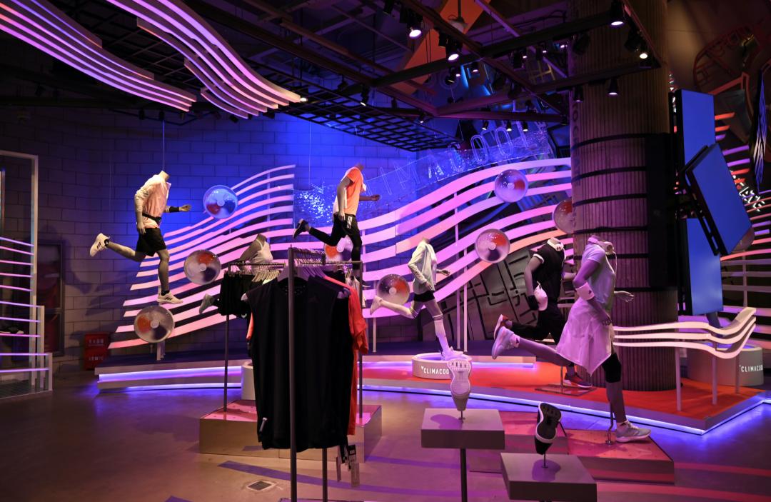 耐克巴菲特运动鞋,巴菲特nike运动鞋