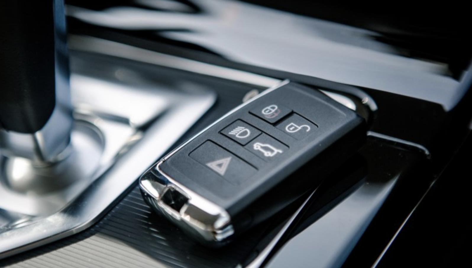 26万提路虎极光认证车主5000公里体验告诉你最真实的路虎体验报告