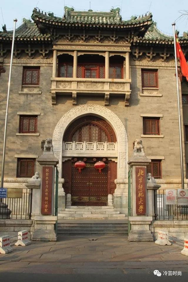 以建筑为主题的服装设计主题分析,服装设计建筑设计