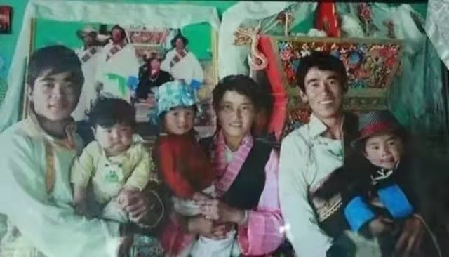 尼泊尔五个兄弟娶一个媳妇儿,尼泊尔一妻多夫制的家庭孩子归属