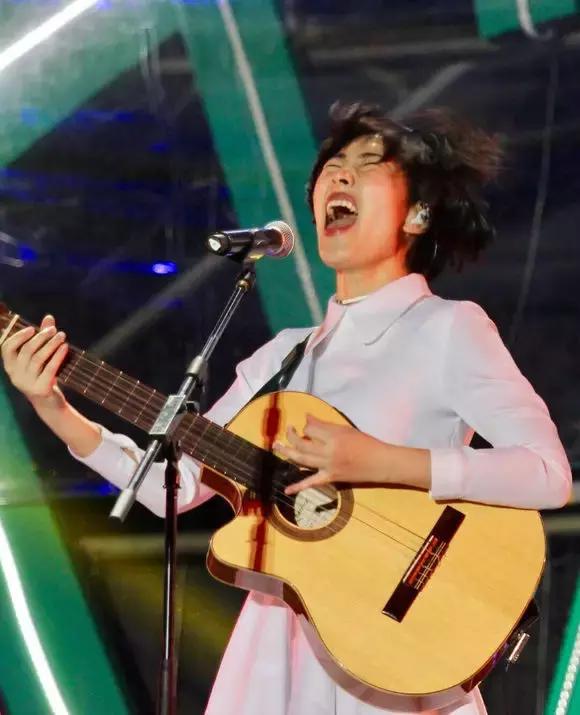 王若琳：这是一个“寻找自我的摩登故事”