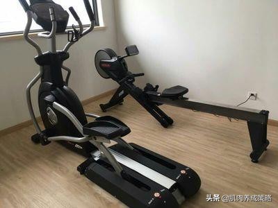 椭圆机与动感单车哪个不伤膝盖,椭圆机和跑步机哪个对膝盖损伤小
