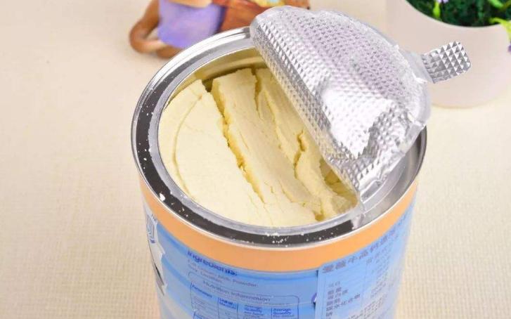 婴儿奶粉0-6个月冲泡,喝奶粉的宝宝晚上冲泡奶粉小妙招