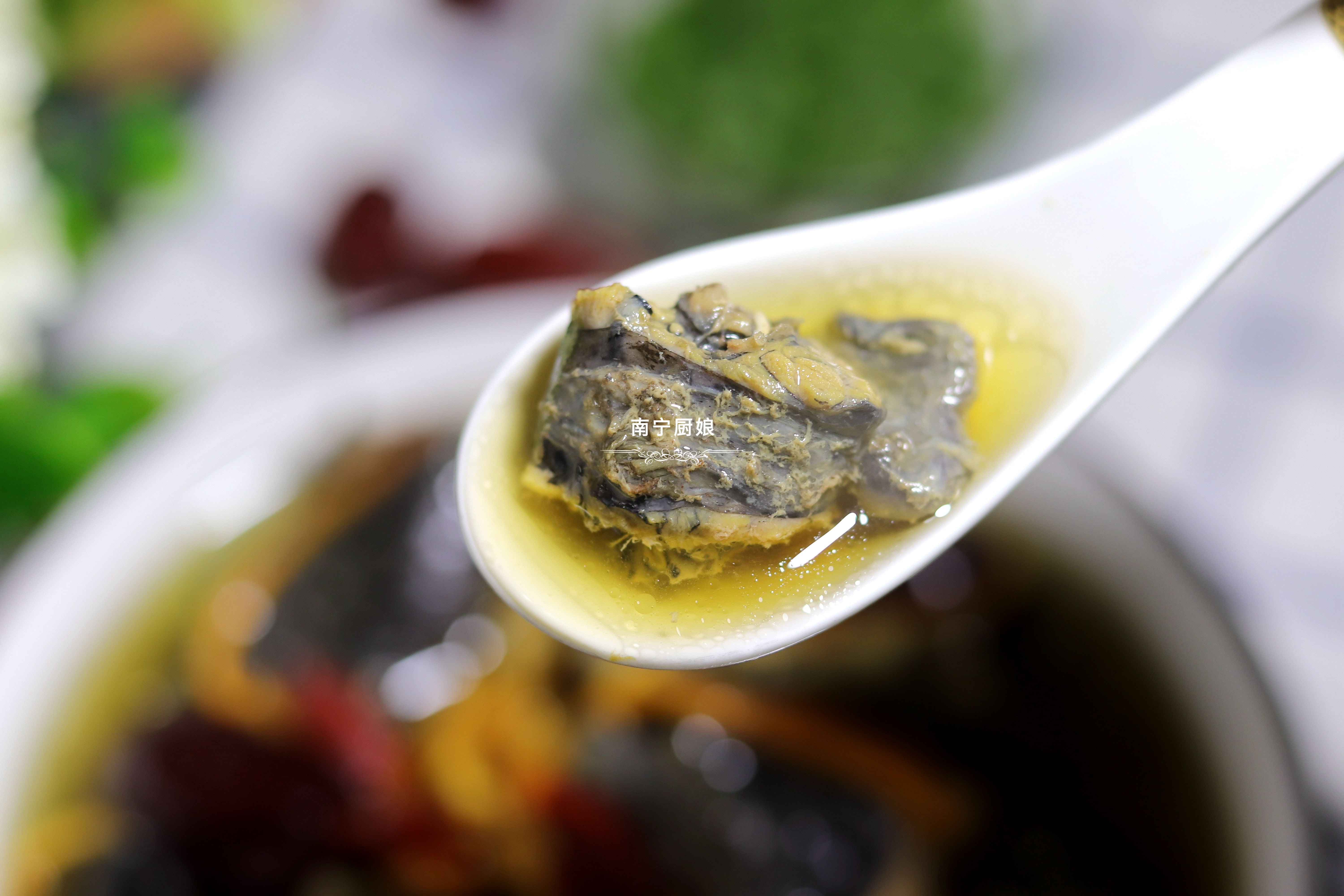 女人冬天吃什么补气血最快最好,女人常喝补气血养生汤