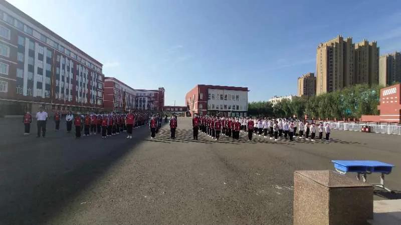 元气满满运动会视频,黑龙江省实验中学升旗视频