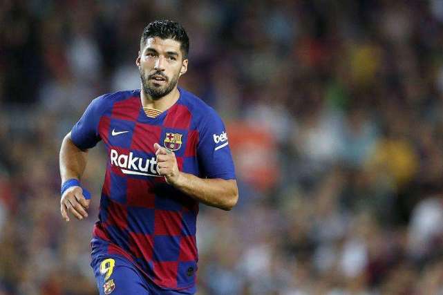 苏亚雷斯梅西c罗同台颁奖,苏亚雷斯梅西c罗欧洲最佳球员