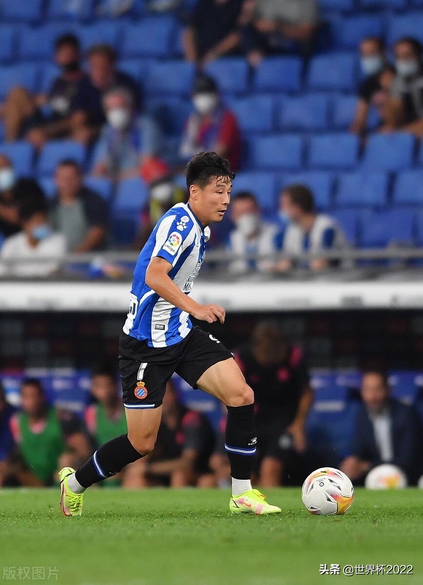 国足第二堂训练课,阿兰国足训练