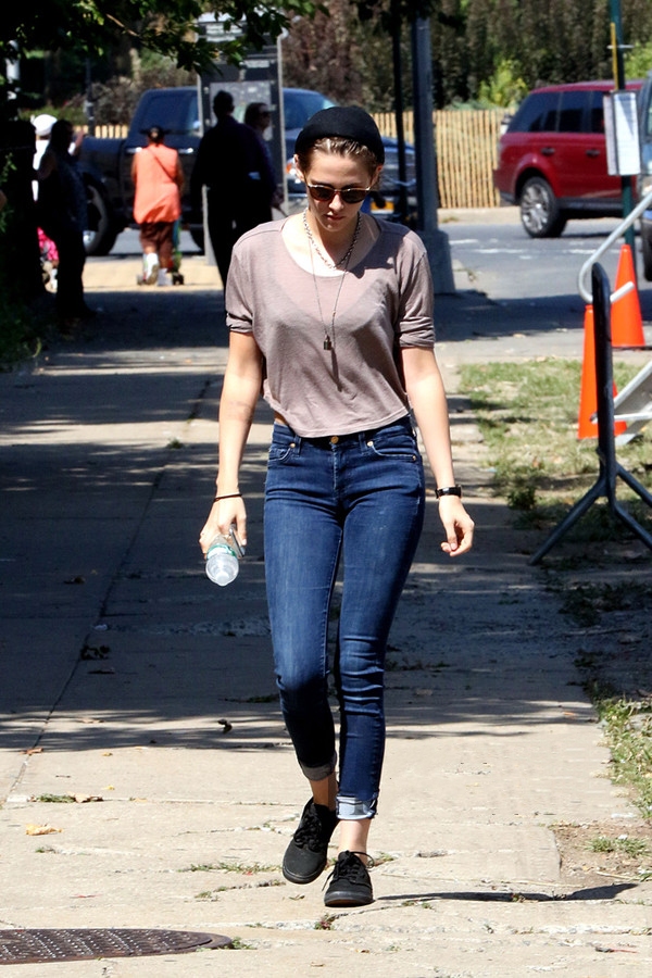 胖女人穿T恤牢记这“3不要”，不然显臃肿还没品味，谁穿谁丑