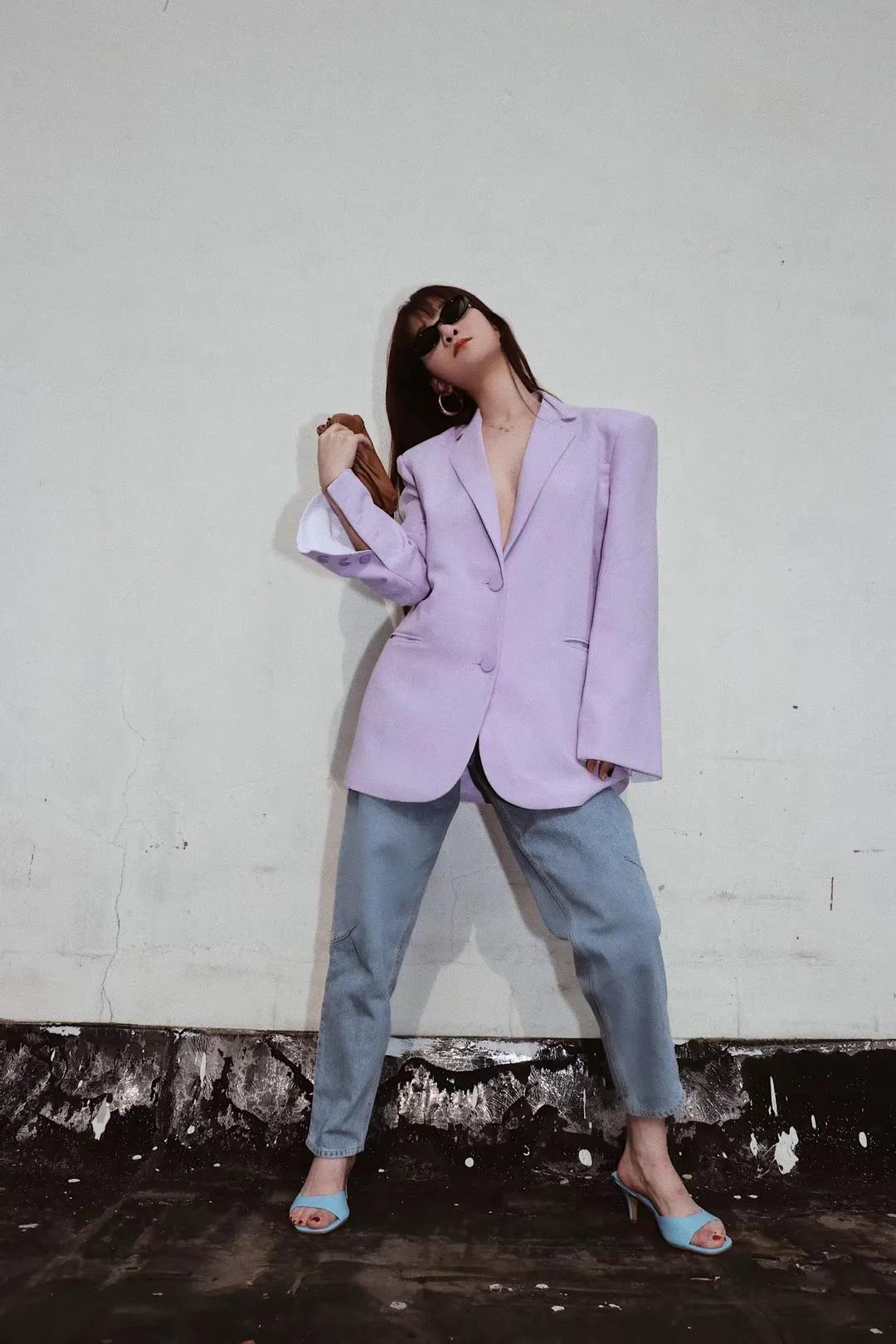 一套西装又正式又休闲,30-35岁女性春季穿搭西装