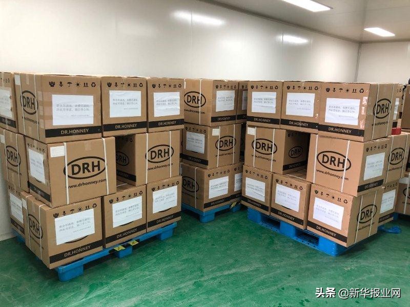 江苏“友爱包”发向海外，“国际朋友圈”抗疫很给力！