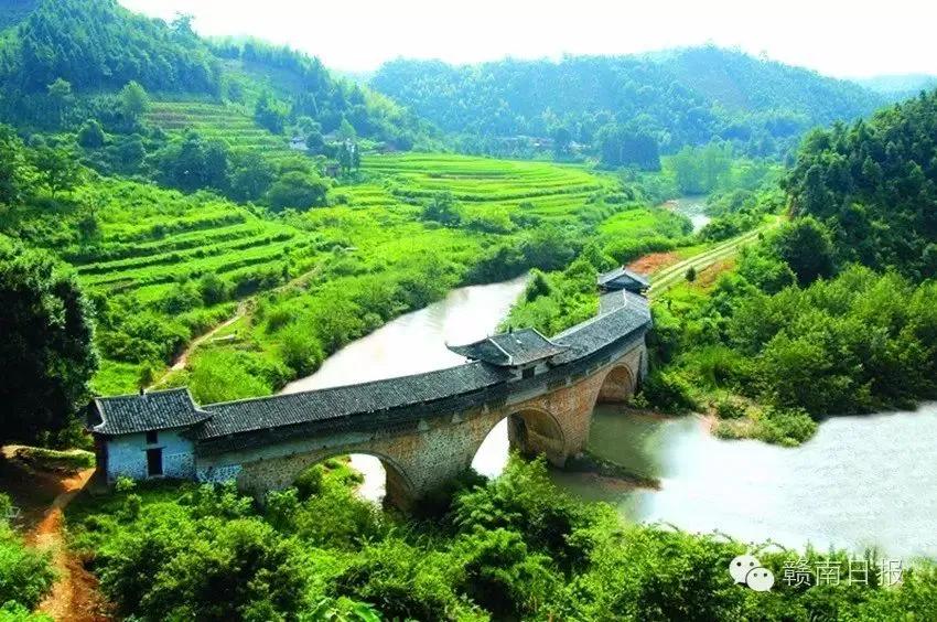 赣南新闻信丰玉带桥图片,赣南信丰玉带桥脐橙
