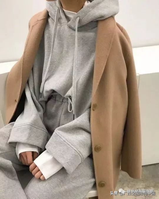 高级感的一款双面呢大衣,双面呢大衣两件