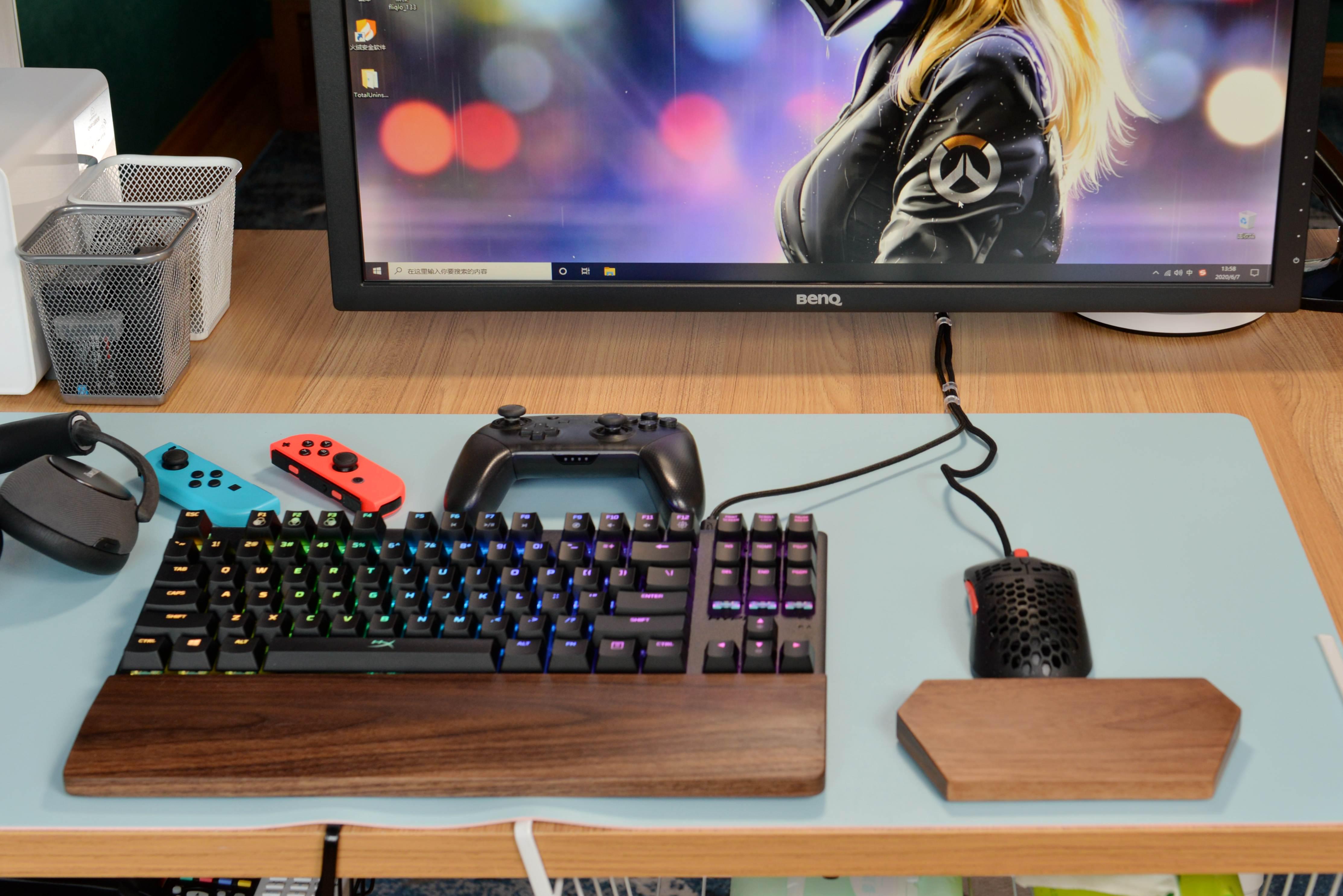 数十款桌面神器，打造100寸娱乐桌面，投影与显示器的完美结合