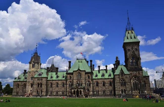 江苏五大国际学校学费、课程大起底