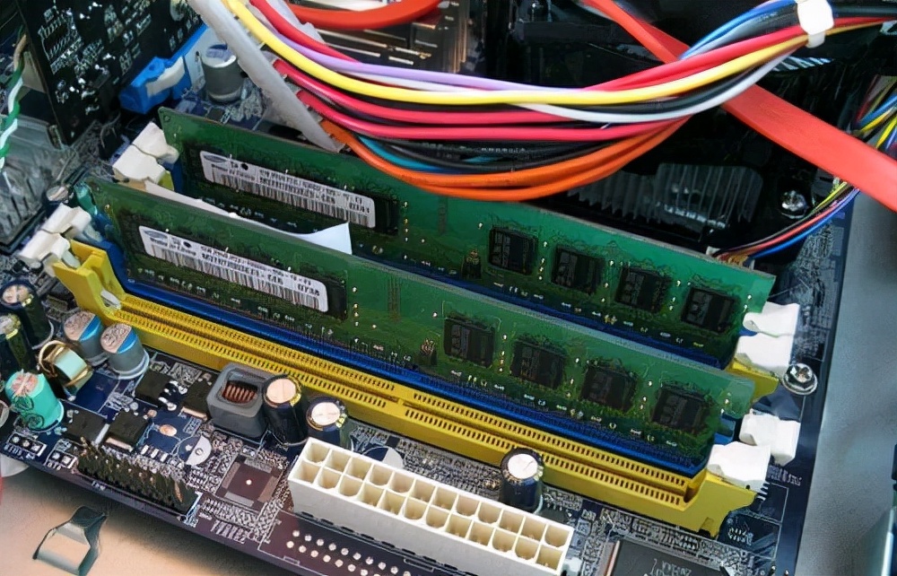 电脑黑屏显示reboot是什么原因,电脑黑屏打不开是什么原因造成的