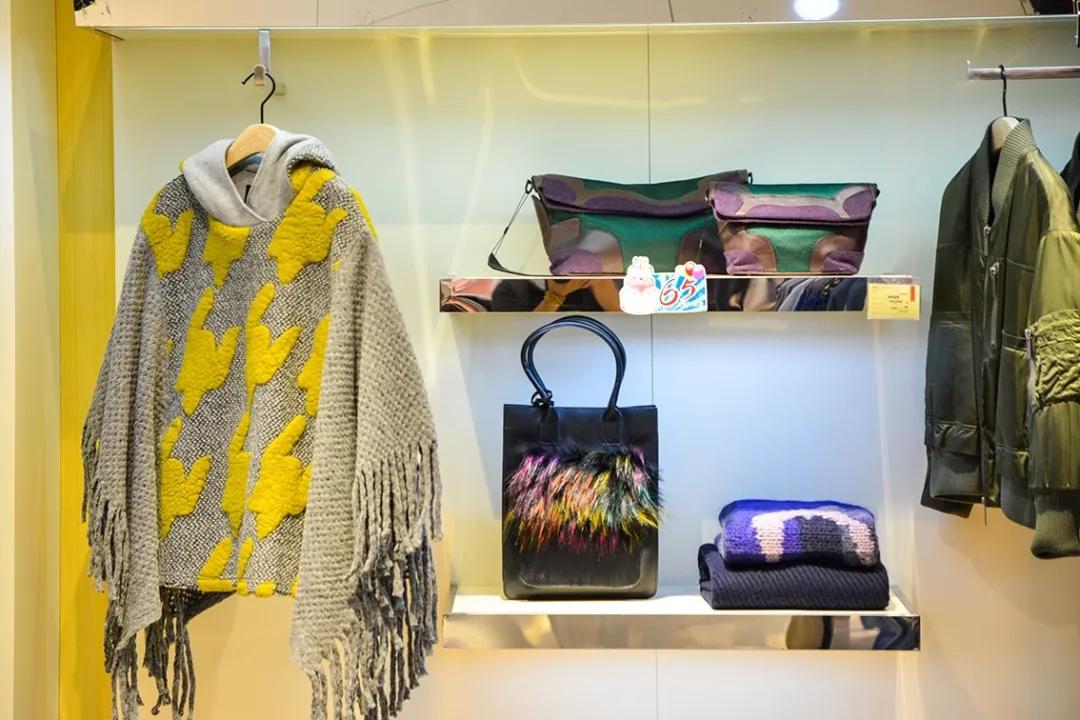 王府井大街东安市场,王府井步行街东安市场