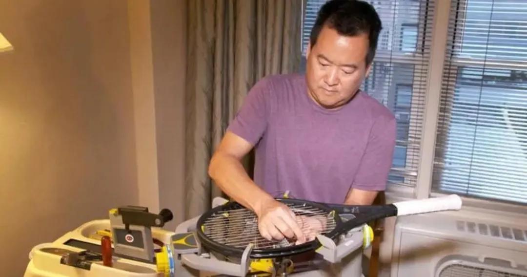 费德勒御用穿线师真实收入 (费德勒个人穿线师)