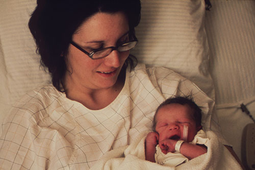 孩子假性近视到底要不要配镜,假性近视戴眼镜会变真性近视吗