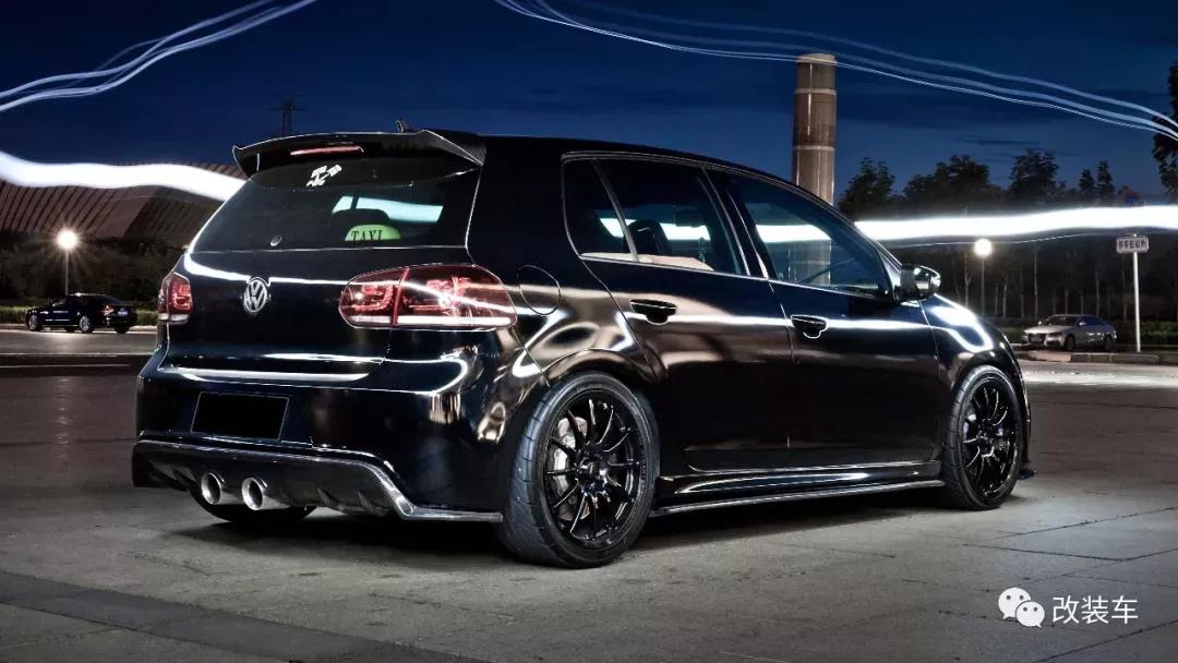 放弃了激情小钢炮高6R，购入奔驰C200做回安静的*男美**子！