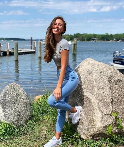 肌肉型女生怎么健身好看,如何健身身材更美