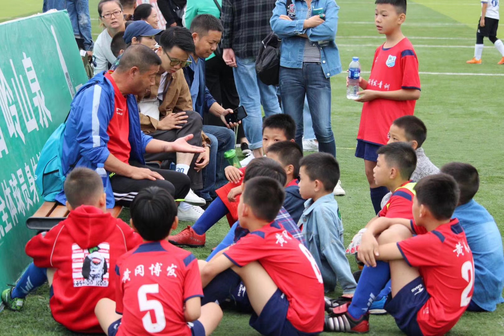 黄州足球场地哪里好,黄州足球设施