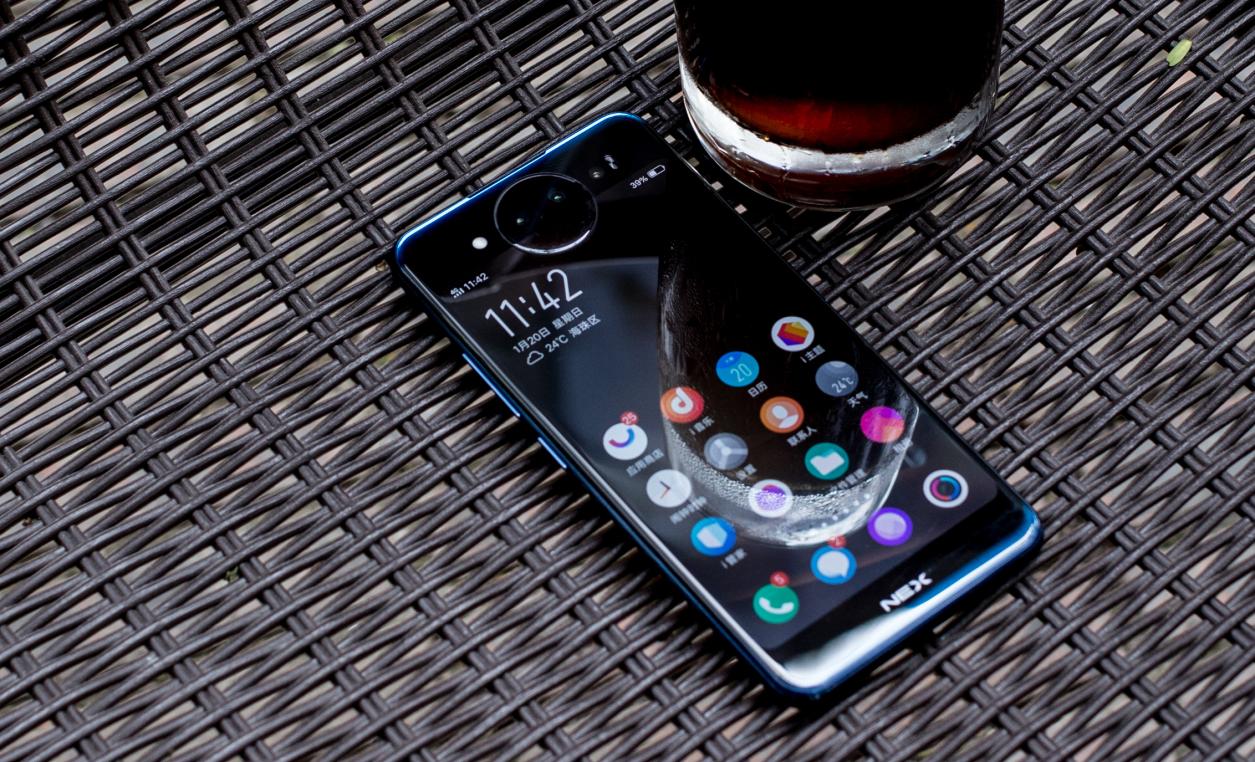 vivo手机首发屏下指纹解锁,vivo手机屏下指纹发展趋势