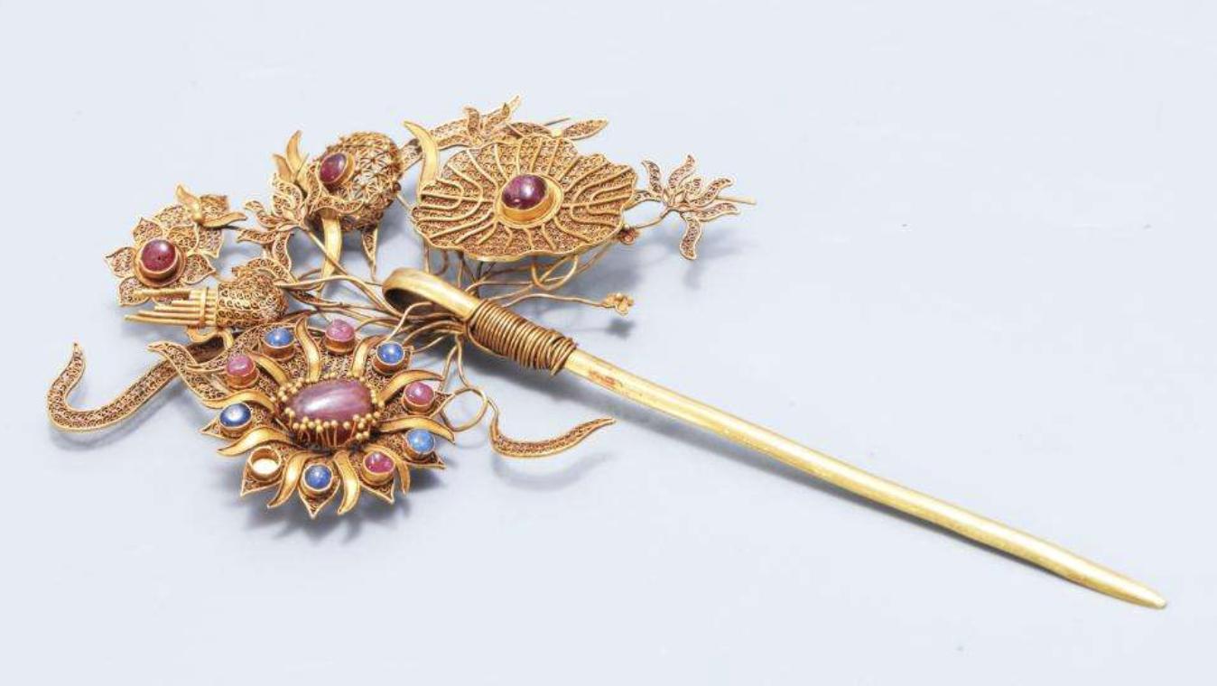 *瓶金**梅，老公五七没过，李瓶儿上门争当西门庆第六个小妾，为何？