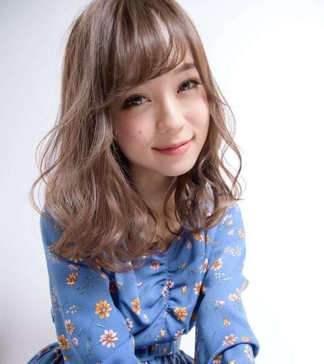 40-50岁圆形短发,圆形脸适合什么短发发型女中学生