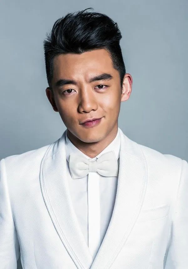 郑恺苗苗晒照庆祝结婚一周年,郑恺苗苗互相晒照庆祝结婚一周年