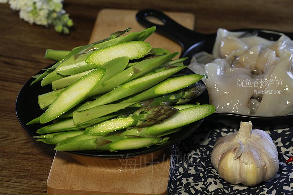 冷冻鱿鱼怎么处理才能好吃,冰冻鲜鱿鱼怎么处理口感更好