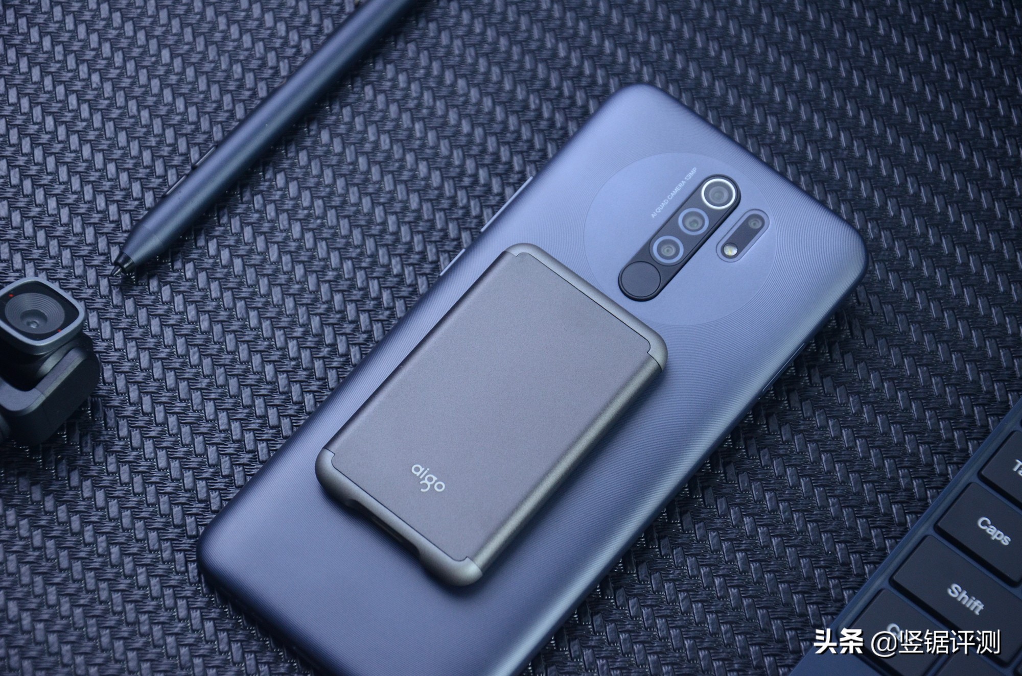 爱国者aigo2tbssd固态硬盘,aigo爱国者s7pro移动固态硬盘