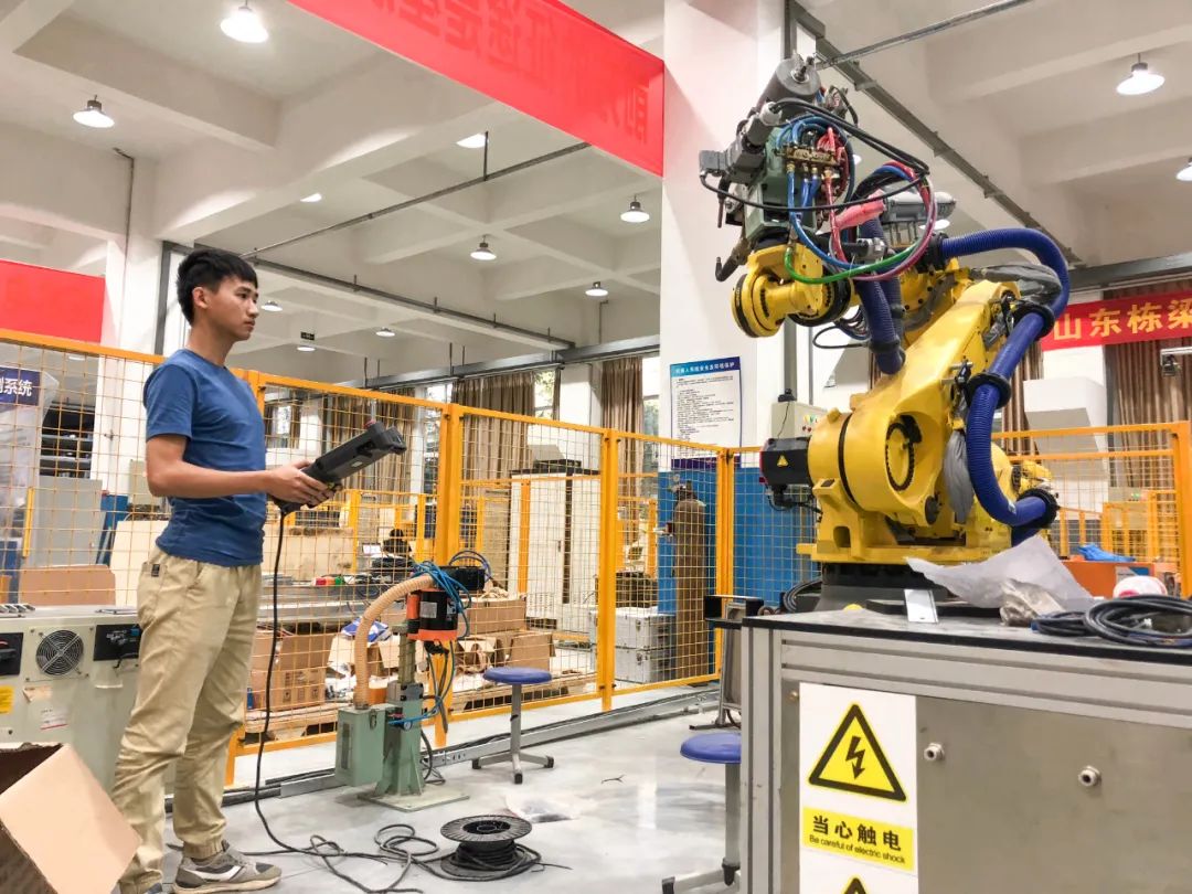 那些读职校的学生怎么样了,那些读职校的人现在怎么样了