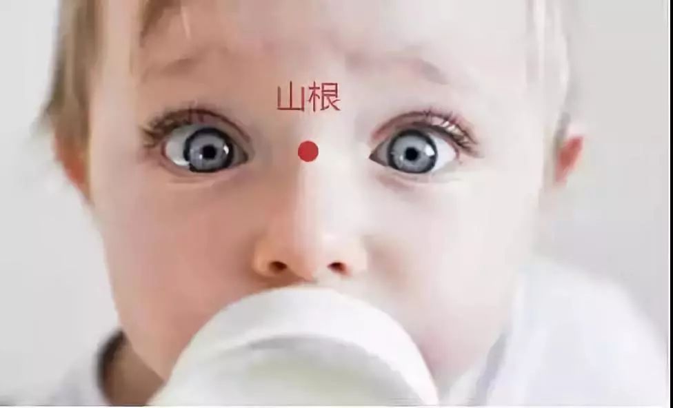 宝宝鼻梁发青是什么原因,婴儿鼻梁发青是什么征兆