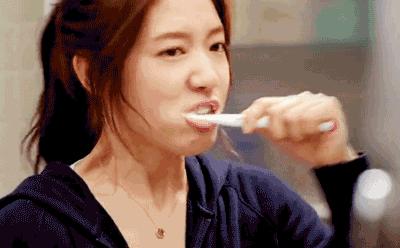牙黄最有效变白方法,女性牙黄最有效的方法