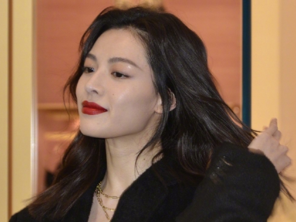 简单吹干女生的头发教程,吹干头发技巧女