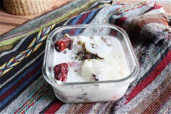 海南清补凉夏日消暑必学甜品,海南特色小吃春光椰奶清补凉