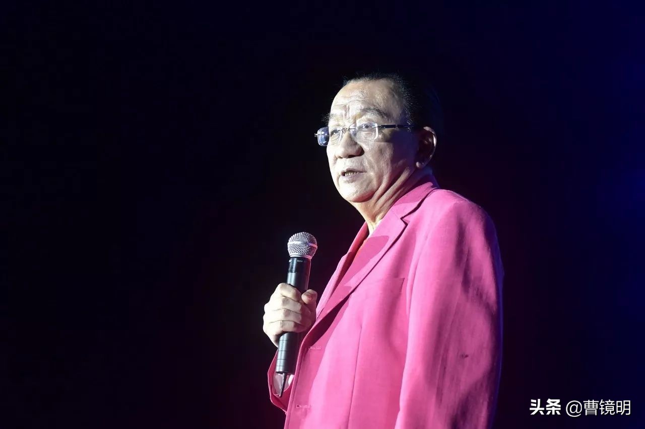 王朔点评侯耀华,王朔怼侯耀华完整版