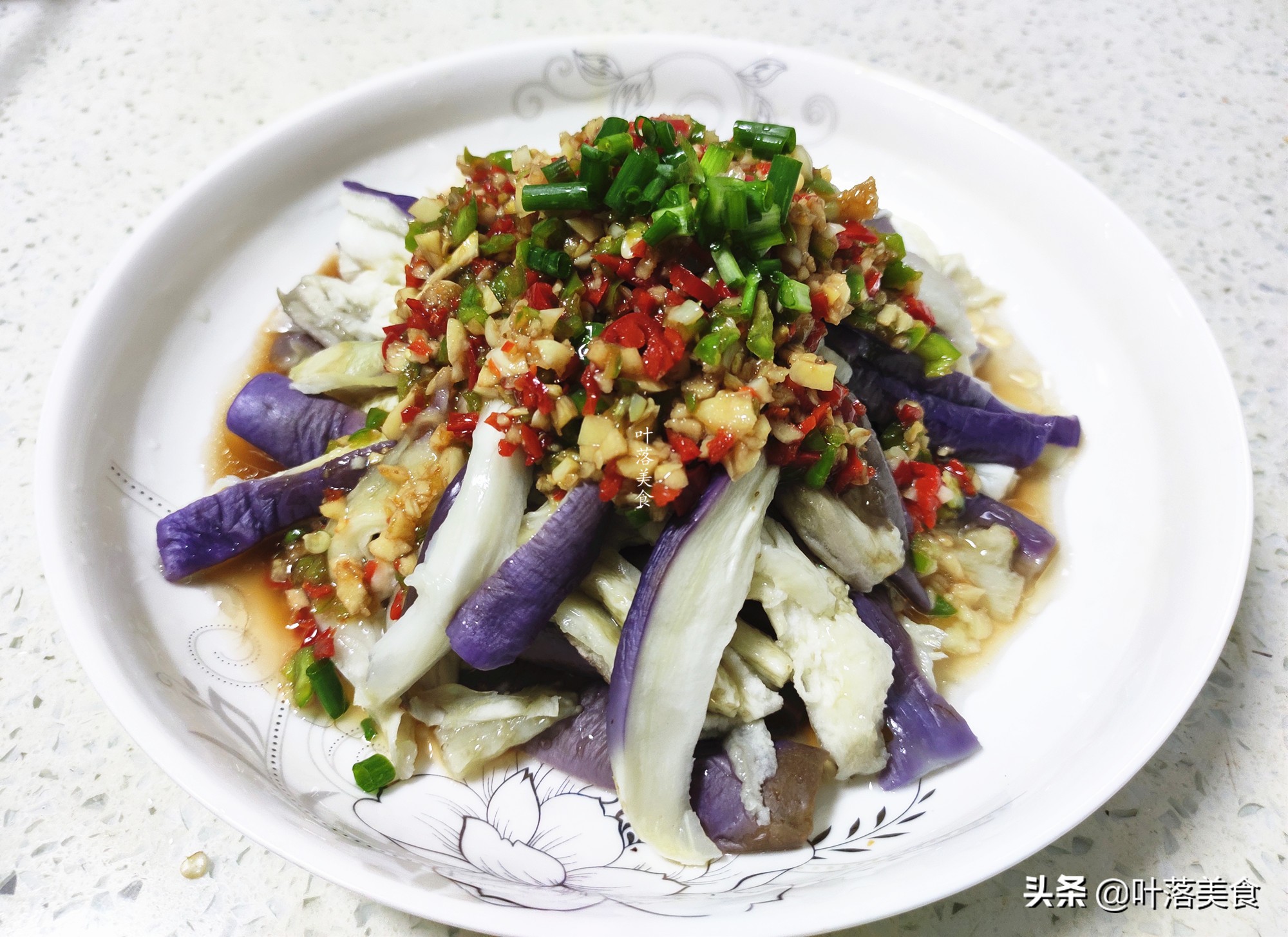 茄子怎么焖才不会变颜色,茄子炒出来怎么还是白色的