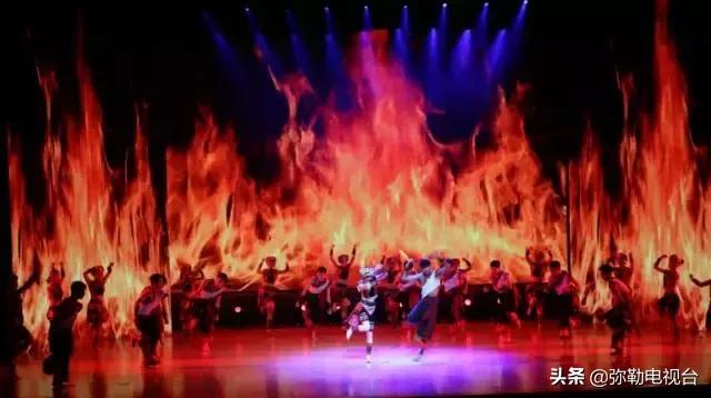 弥勒夜间直播,弥勒户外直播现场