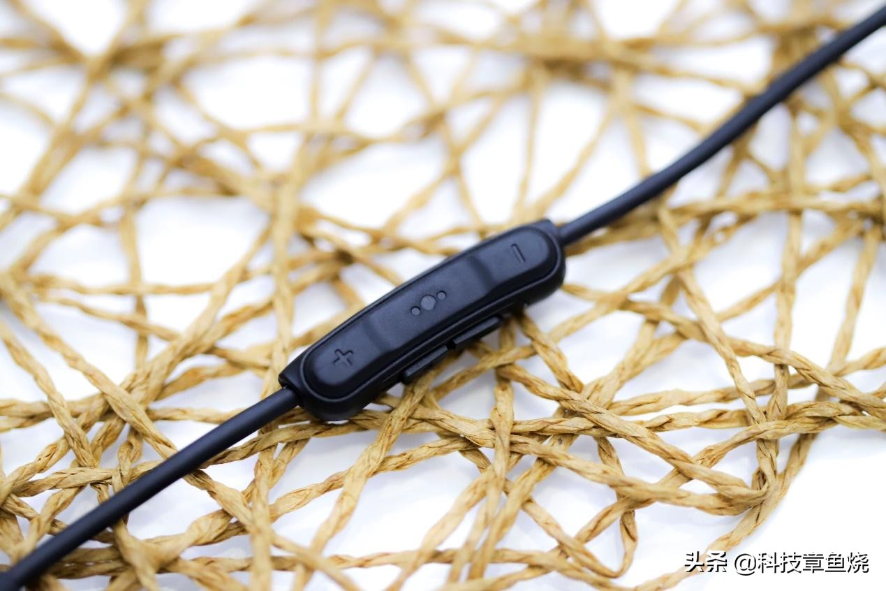 降噪耳机boseqc30测评李大锤,基础玩家boseqc30蓝牙降噪耳机