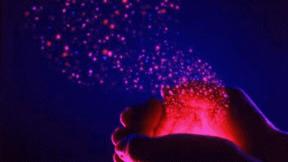 双手合十南无阿弥陀佛,双手合十朝拜南无阿弥陀佛