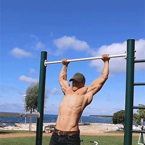 90后奶爸搞怪哄娃,肌肉奶爸带娃路人反应