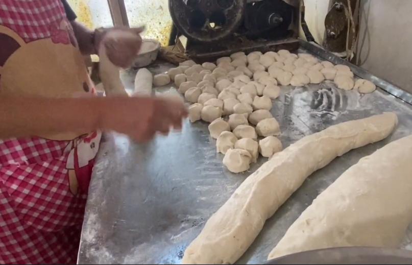 河北保定火了20年的包子店，从3毛涨到了1元，老板还说不赚钱