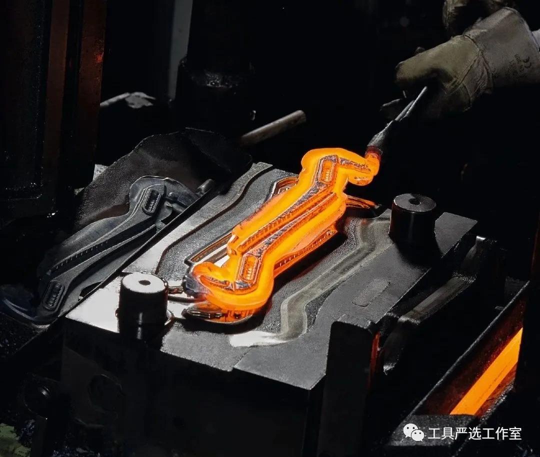 寰峰浗閽冲瓙鍜屾棩鏈挸瀛愬摢涓ソ,寰峰浗涓浗宸ュ叿瀵规瘮