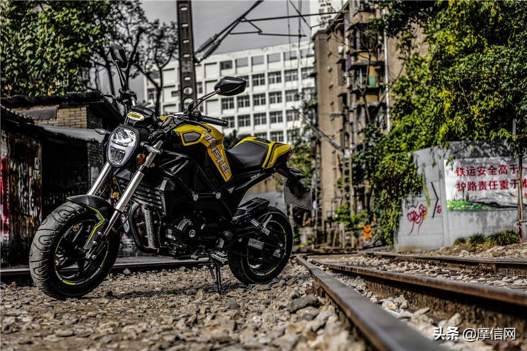 银钢小怪兽150是地平线吗,银钢小怪兽150摩托车好不好